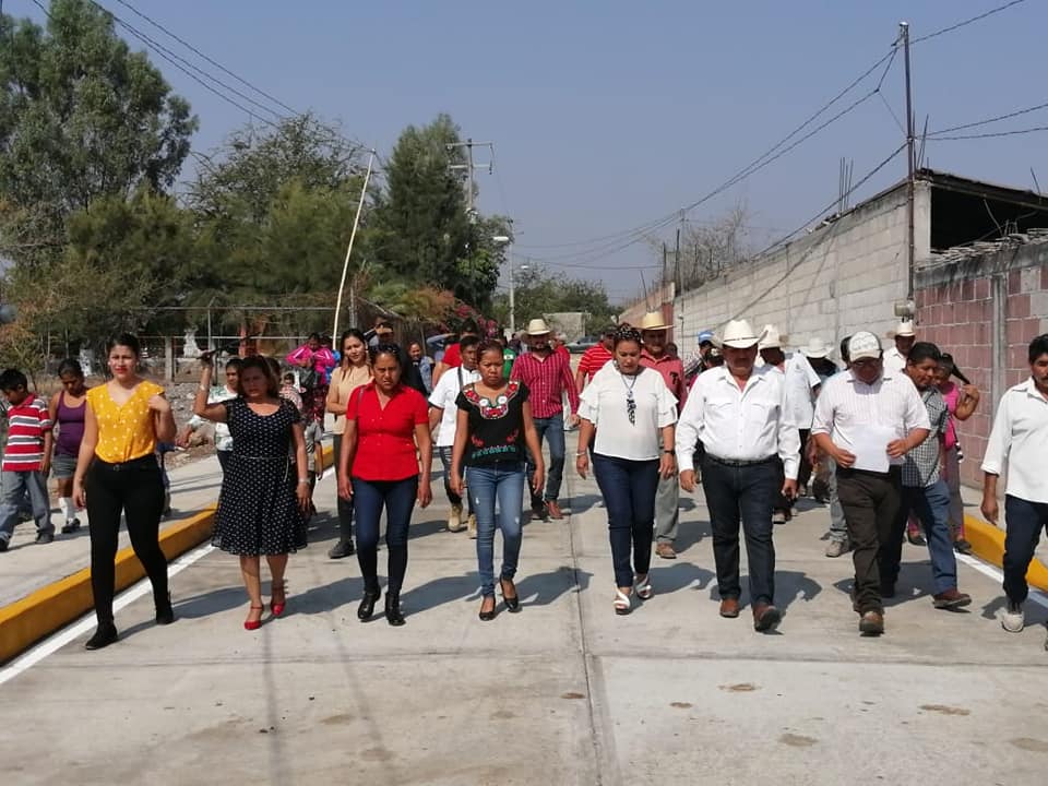 pavimentación en calle Revolución